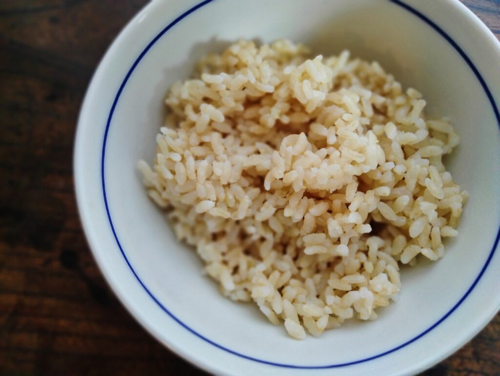 炊き上げたばかりの発芽玄米